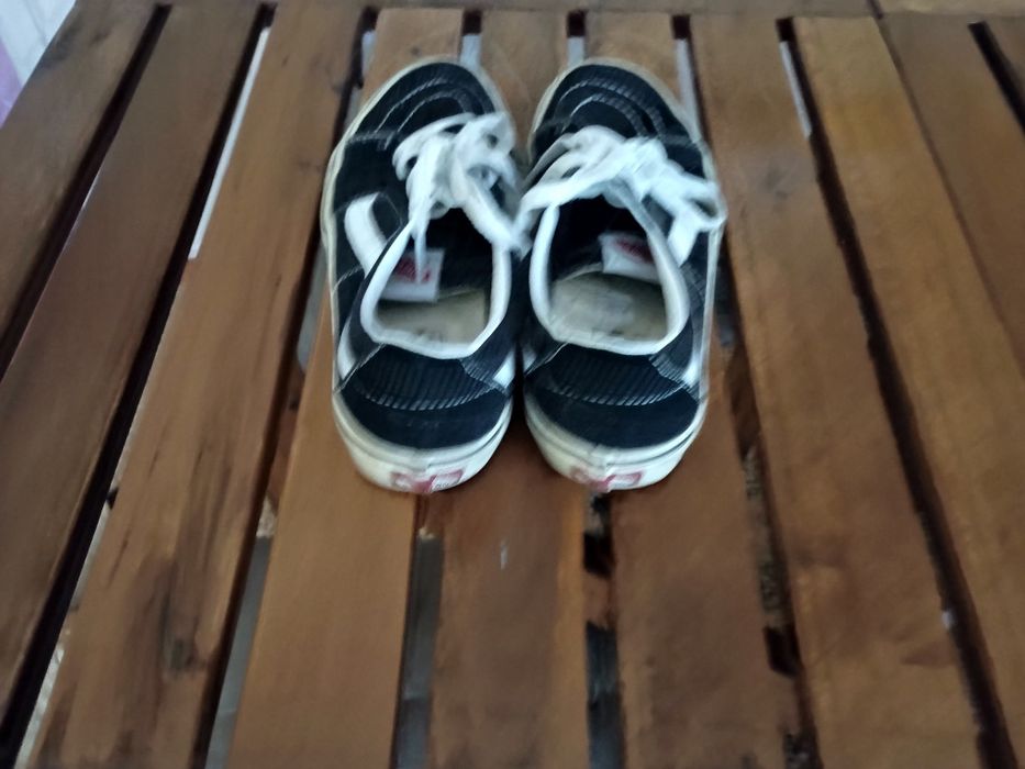 VANS pretos em bom estado  número 40