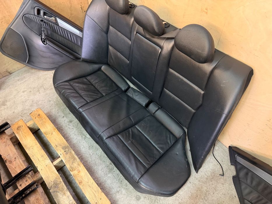 Conjunto de Bancos em pele Mercedes W203 C200 C220 Sedan