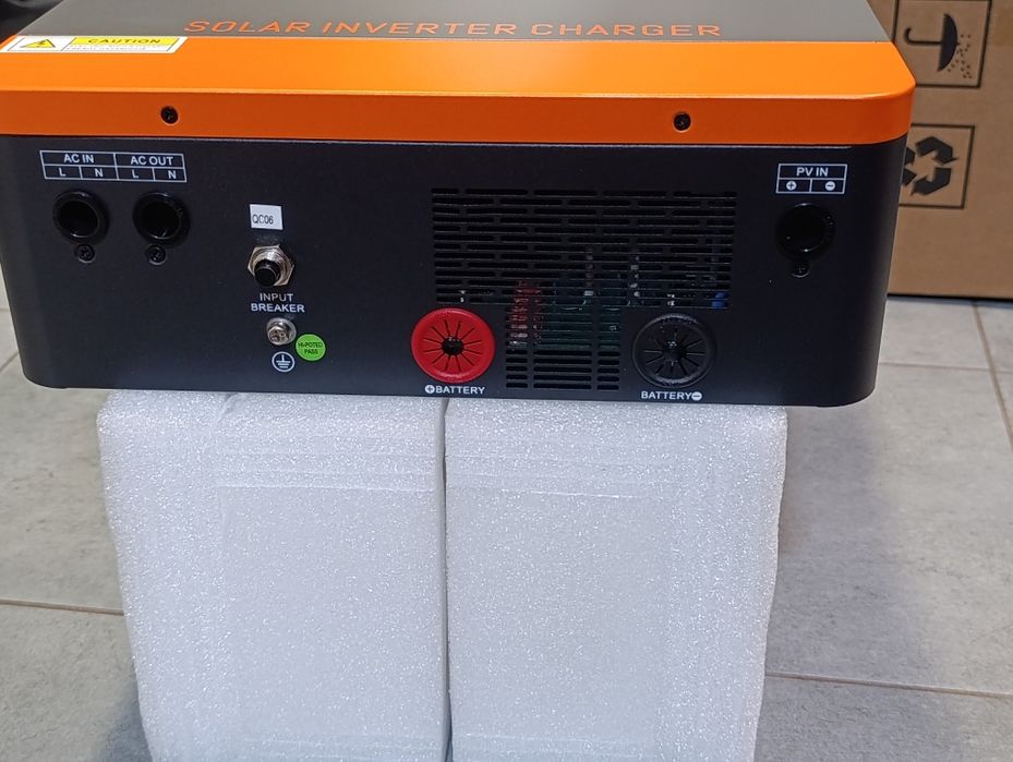 Гибридный инвертор PowMr 12/24V 2300/4200W Wi-Fi