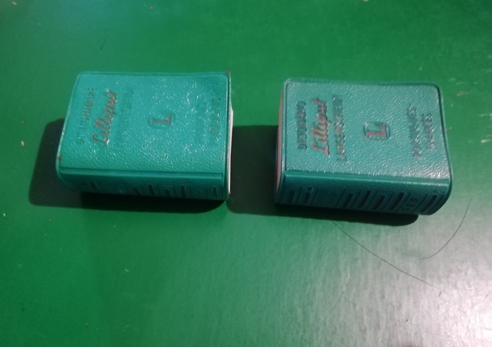 Dicionários mini antigos