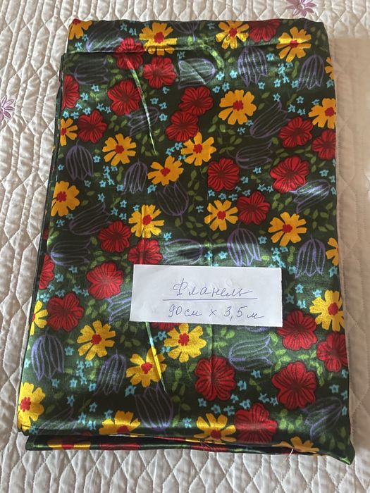 Отрезы тканей фланели