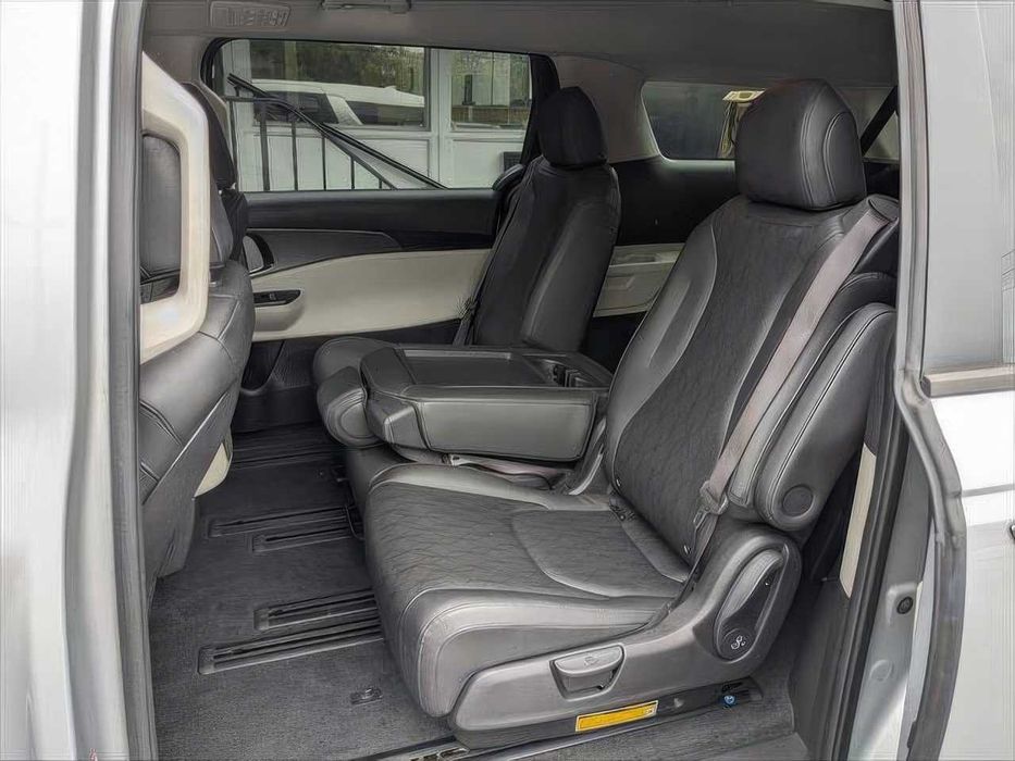 Kia Carnival      2022