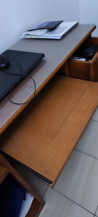 Secretaria em madeira