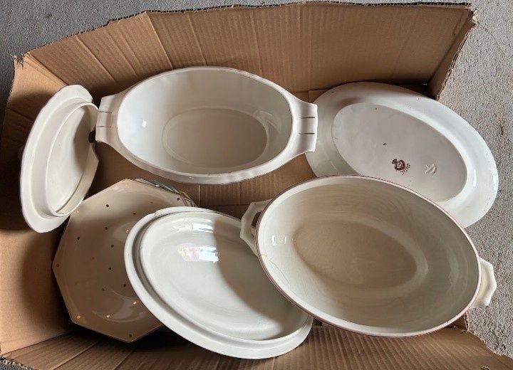 Antique Tableware Set446839712436070401