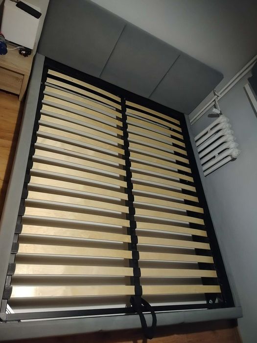 Łóżko ze schowkiem