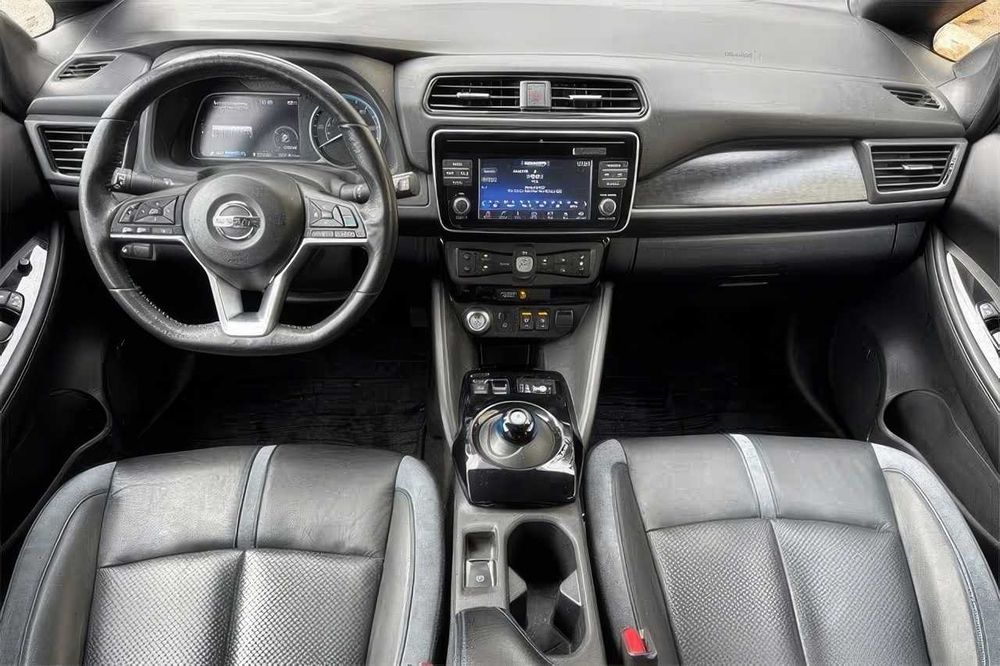 Nissan LEAF SL      2018