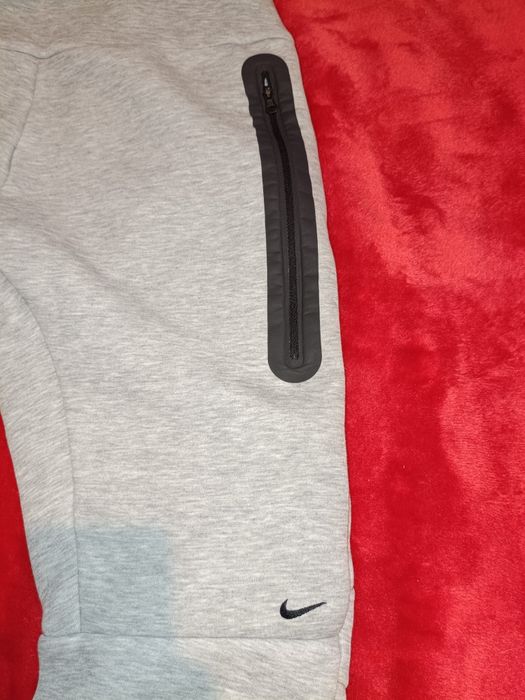 Nike tech fleece pants