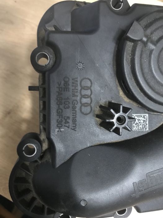 06e103547 VAG клапан картерних газів
