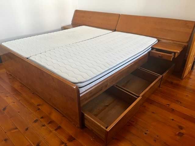 Cama Casal 2m*2m Cerne em excelente estado, com colchões como novos