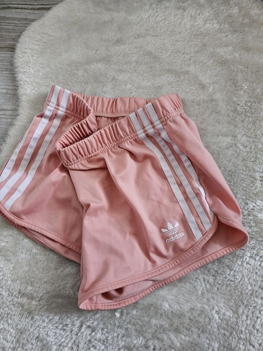 Spodenki Adidas Rozmiar S Szorty Adidas , pudrowy róż