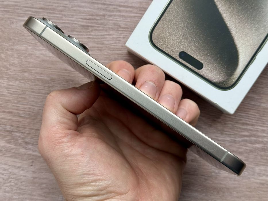 Apple Iphone 15 Pro Max Natural Titanium 256gb акб 88%