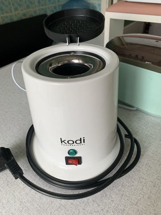 Терміновий розпродаж залишків з салону краси