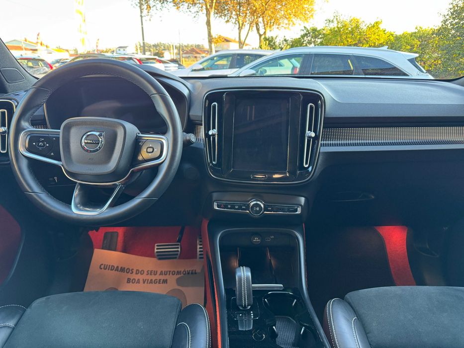 Volvo XC 40 P8 AWD Recharge RDesign
