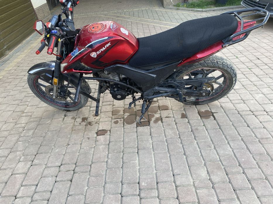 Продам мотоцикл спарк 200