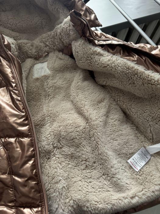 Зимова куртка next