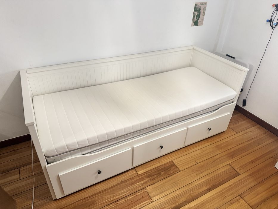 Cama IKEA HEMNES com 3 gavetas – Excelente estado