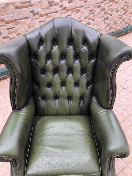 Cadeirão Chesterfield poltrona vintage Inglesa 100% Pele Ler descrição