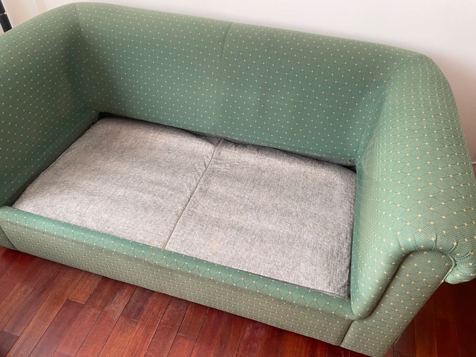 Sofa cama + almofadas