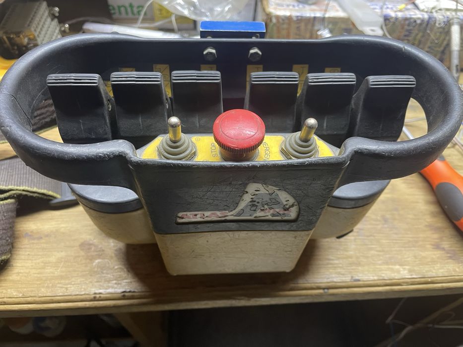 Atlas Palfinger Hiab Fassi HMF запчастини на кран маніпулятор