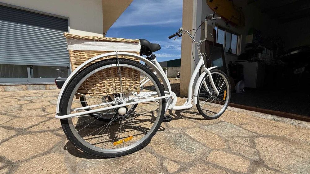 Bicicleta / Tricicleta / triciclo senhora 26"