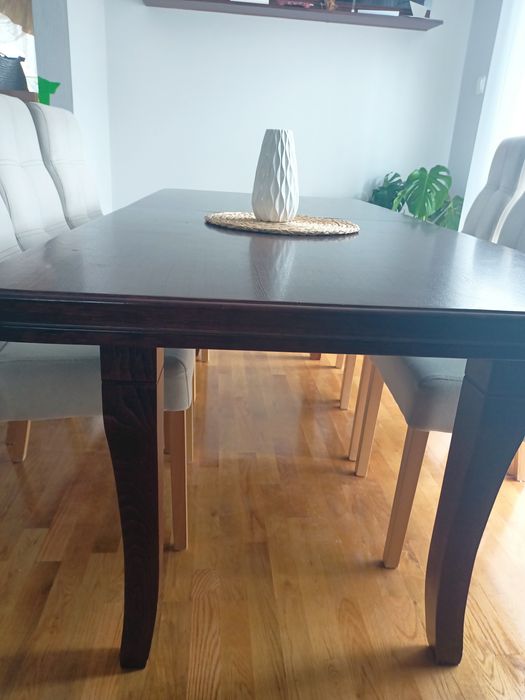 Stół do salonu jadalni