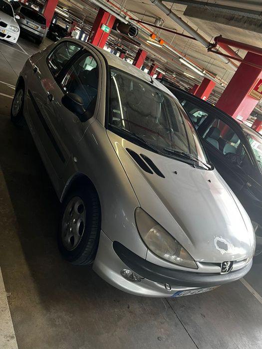 Peugeot 206 ano 2002