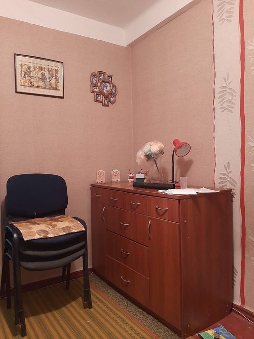 Продается 3к квартира в центре