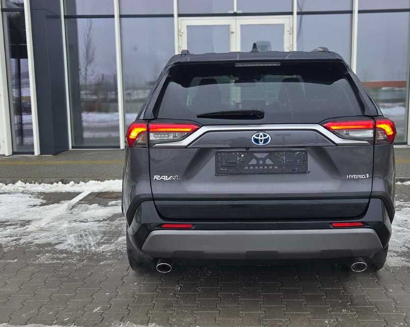 Toyota RAV4 2019 року