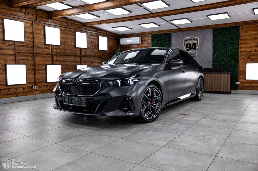 Auto do ślubu BMW G60 frozen deep grey Sieradz całe łódzkie