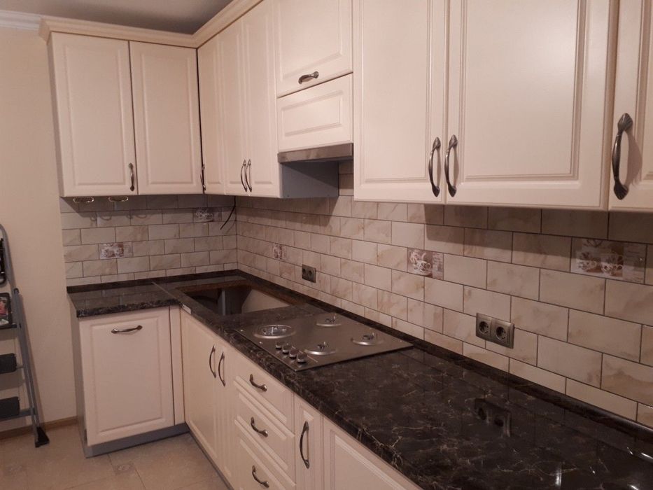 КУХНЯ ПІД КЛЮЧ. Кухонні меблі на замовлення. Стіл, полиця, стільниця