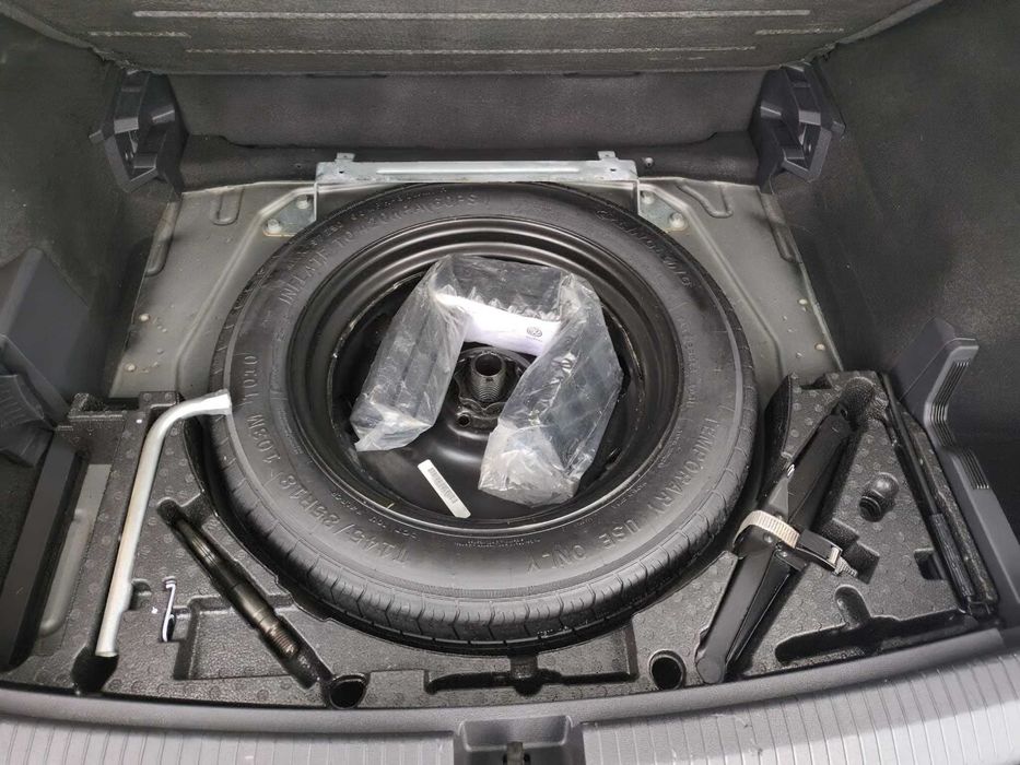 Volkswagen Tiguan      2020