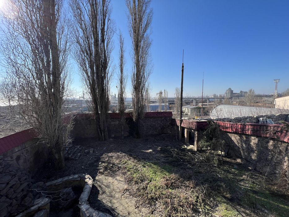 Продаю имущественный комплекс 41 соток, возле Морского порта Николаева