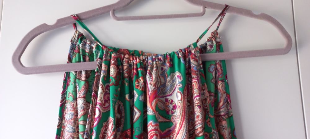 Długa zielona sukienk