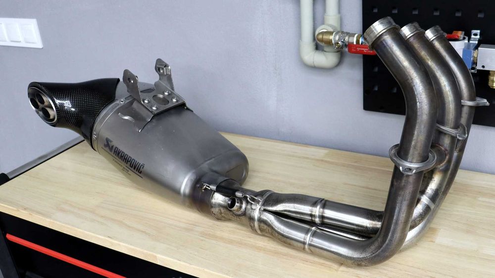 Tłumik Akrapovic do Tracer 900
