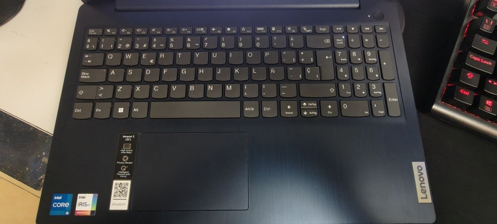 Notebook Lenovo seminovo i5 11º geração, 16GB Ram, 512GB  NVME Perfeito Trabalhos, Estudos e Alguns Jogos