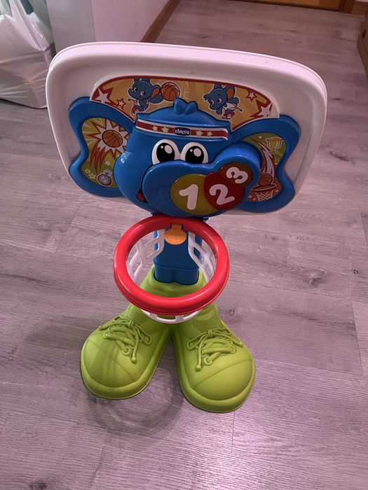 Cesto de basquetebol de brincar CHICCO