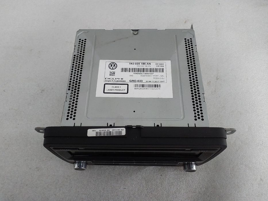 Rádio / auto-rádio VOLKSWAGEN Golf VI (5K1)