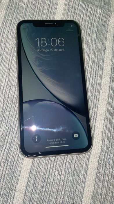 iphone xr em bom estado