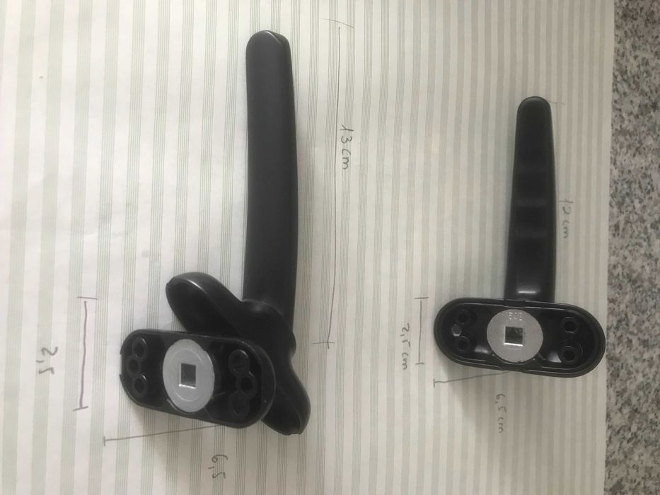 Puxador de aluminio com mola de recuperação (Muleta)