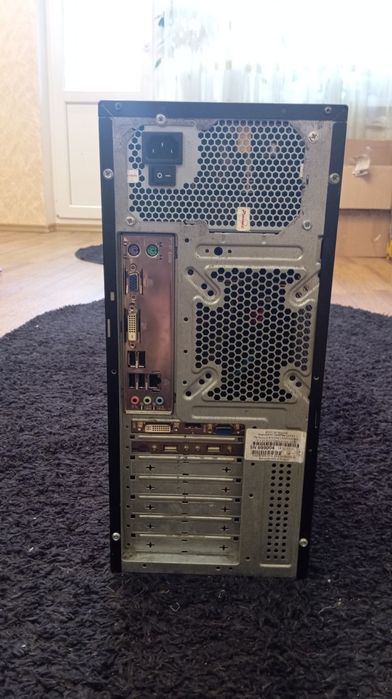 ТЕРМІНОВО! ПРОДАМ комп'ютер для невибагливих задач