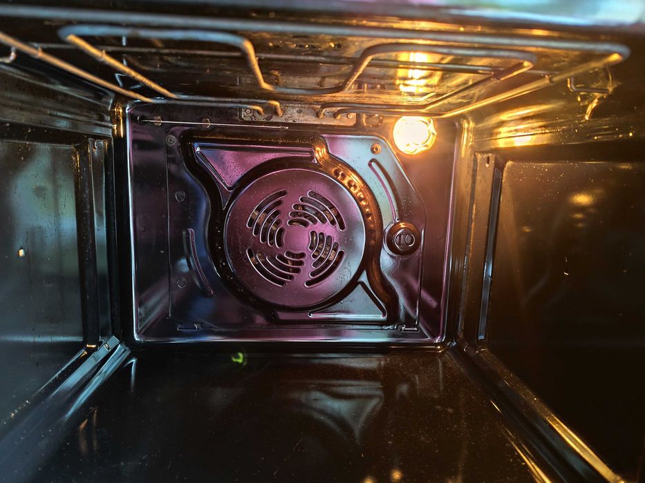 Духова шафа пічка електрична Bauknecht.