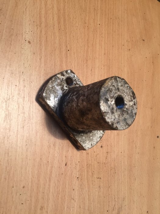 корпус пневмоцилиндра КОМ на кпп камаз