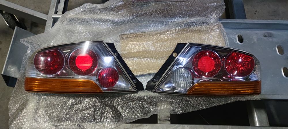 Farolins Mitsubishi Evolution VIII / 8
