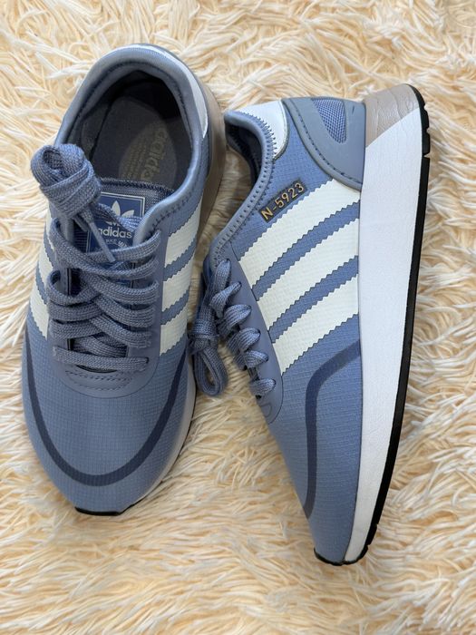Adidas кросівки 37 р