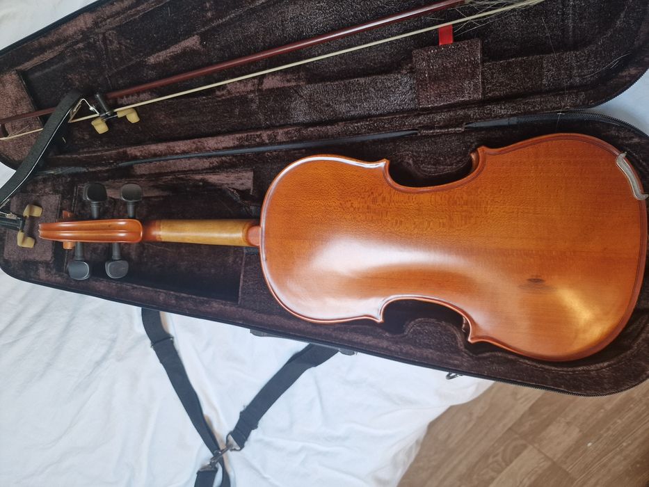 Violino 4/4  Kreutzer School com almofada e estojo