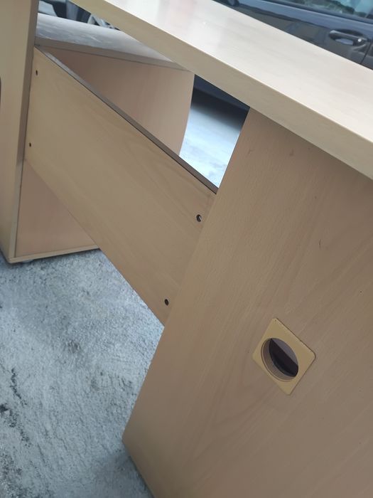 Secretária  de computador...