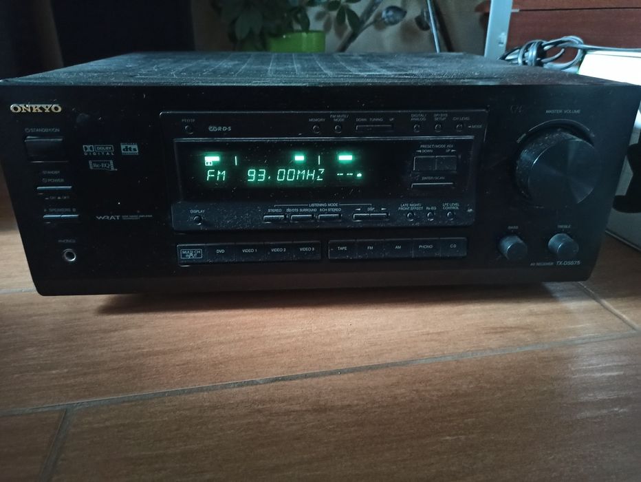 Amplituner do kina domowego 5.1 Onkyo TX DS575