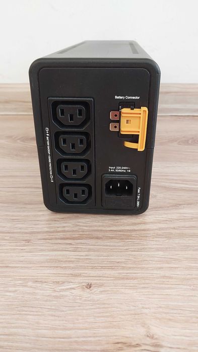 Zasilacz awaryjny UPS APC Easy BVX700LI