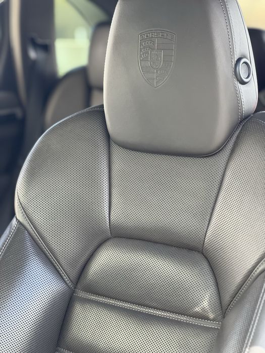 Porsche cayenne S-E hybrid platinim edition