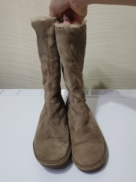 Демісезонні чобітки жіночі (замша, р.37)